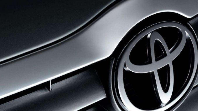 images_clanky_2017_Hilux-po-rokoch_hilux_logo